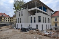 Rezydencja Villa Park , Zespół obiektów medyczno - uslugowo - rehabilitacyjnych , Dawny szpital dziecięcy, Dawny Dom Dziecka