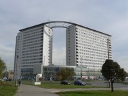 Dom Wschodzącego Słońca , Hotel Aspel