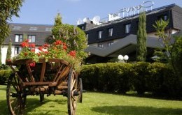 Crown Piast Hotel & Park
