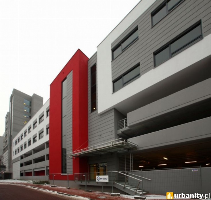 Miniaturka Budynek administracyjno-garażowy z lądowiskiem dla helikopterów sanitarnych