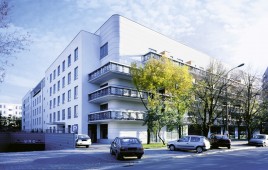 Ateńska 10