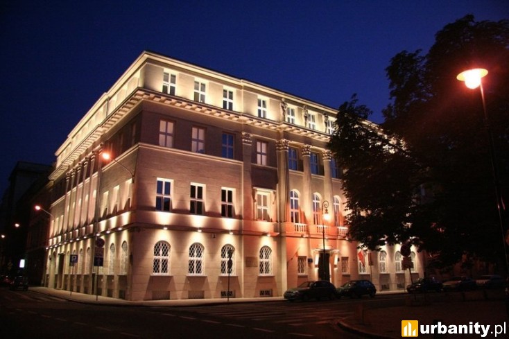 Miniaturka Plac Dąbrowskiego 1