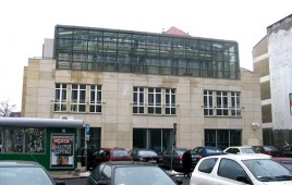 Corner Plaza