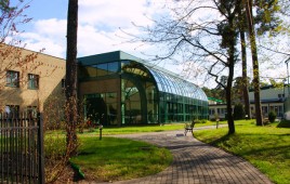 Kryty basen kąpielowy z zapleczem rehabilitacyjnym