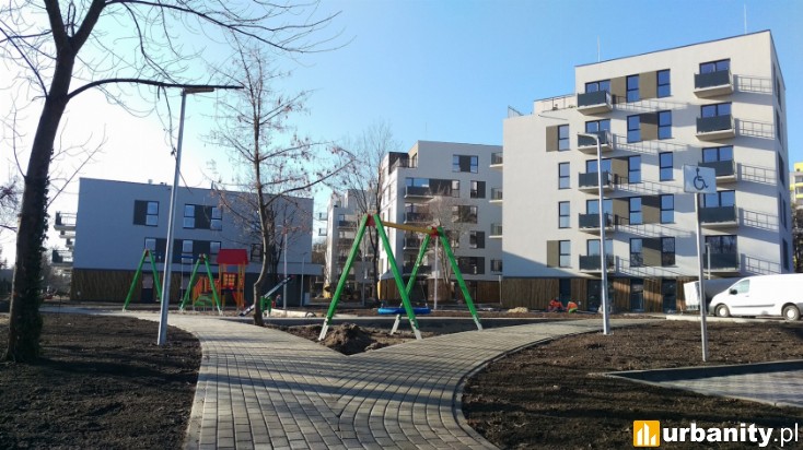 Miniaturka Pogodny Skwer