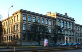 Zespół Szkół Ponadgimnazjalnych nr 19 im. Karola Wojtyły