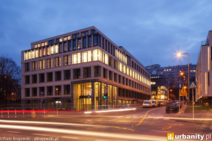 Miniaturka Carpathia Office House