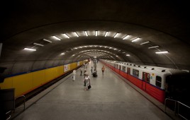 Stacja metra A-8 Wierzbno