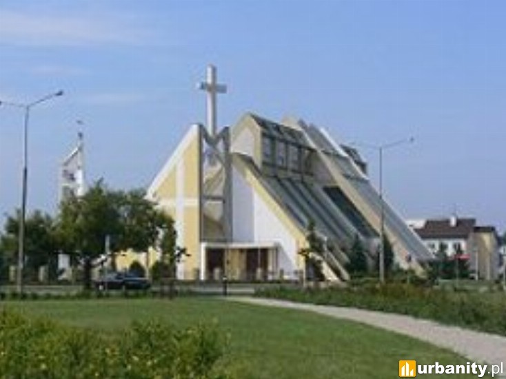 Miniaturka Kościół parafialny pw. Najświętszej Maryi Panny Matki Kościoła i Świętej Barbary