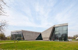 Gmach Główny Muzeum Lotnictwa Polskiego