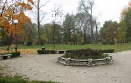 Park przy Dworku Olszewskich
