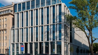 Nowogrodzka Square z kancelarią