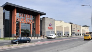 Dwa sklepy Sizeer w Galerii Słonecznej na dłużej