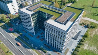 Jedna z większych umów najmu na rynku biurowym w Krakowie. Biura coworkingowe i serwisowane przy Wadowickiej