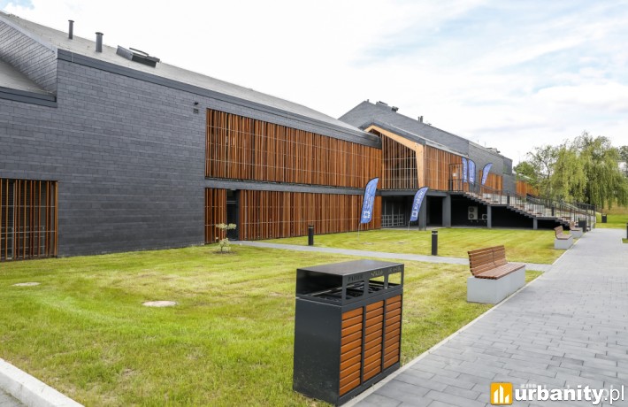 Kryty basen na os. 2 Pułku Lotniczego 21 przy Szkole Podstawowej nr 155 (fot. krakow.pl)