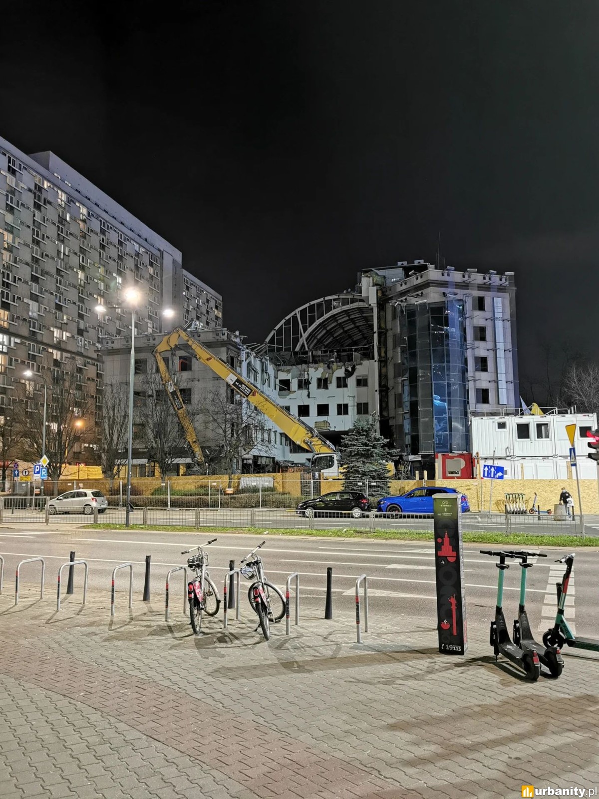Zobacz Jak Znika Biurowiec W Centrum Warszawy W Miejsce Kt rego zobacz-jak-znika-biurowiec-w-centrum-warszawy-w-miejsce-kt-rego
