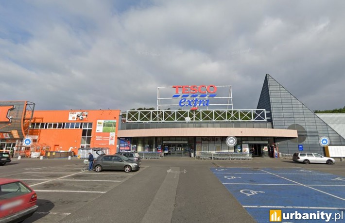 Atal planuje wyburzenie części dawnego Tesco i budowę osiedla, fot. google street