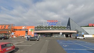 Atal planuje wyburzenie części dawnego Tesco i budowę osiedla, fot. google street