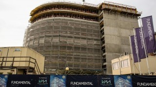 Wiecha na budowie biurowca Villa Metro na Mokotowie