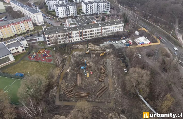 Basen przy Zespole Szkół Ogólnokształcących nr 10 w Krakowie