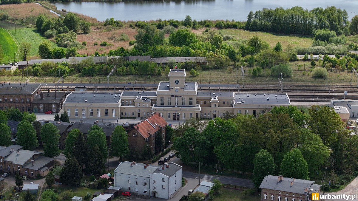 Modernistyczny, blisko 100-letni dworzec kolejowy w Wielkopolsce gotowy po przebudowie