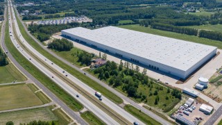 Za ponad 41 mln euro kupili duży kompleks pod Warszawą. Zakup ma usprawnić dystrybucję