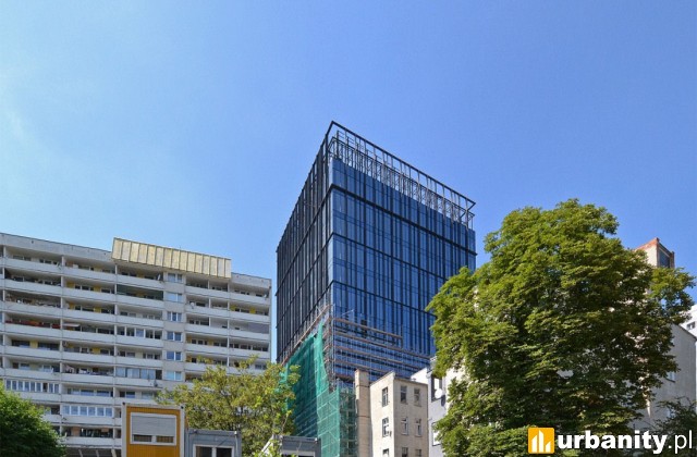 Biurowiec Artefakt we Wrocławiu ze szklaną elewacją, fot. alsen strasse 67. 