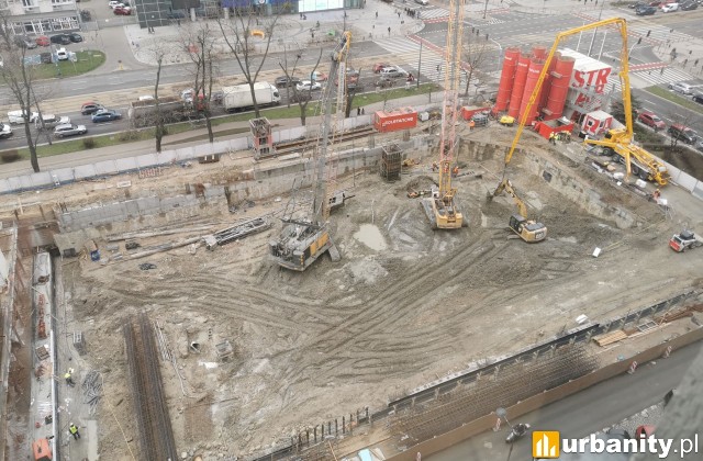 Tak obecnie wygląda plac budowy wieżowca Upper One, fot. Piotr L.