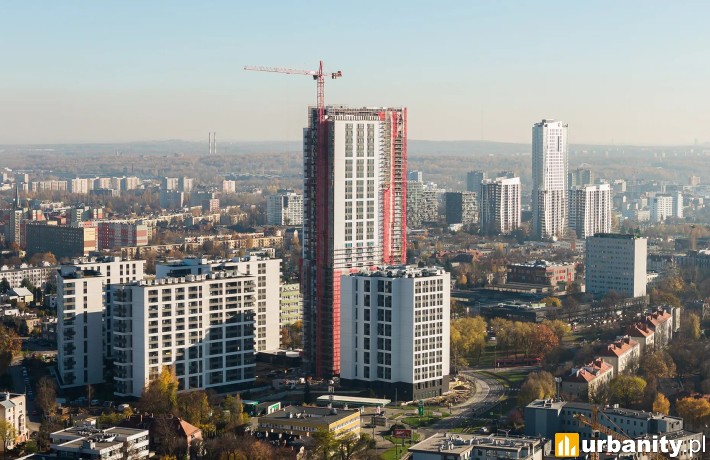 Panorama Katowic się zmienia. Wieża przy Alei Korfantego już widoczna z daleka