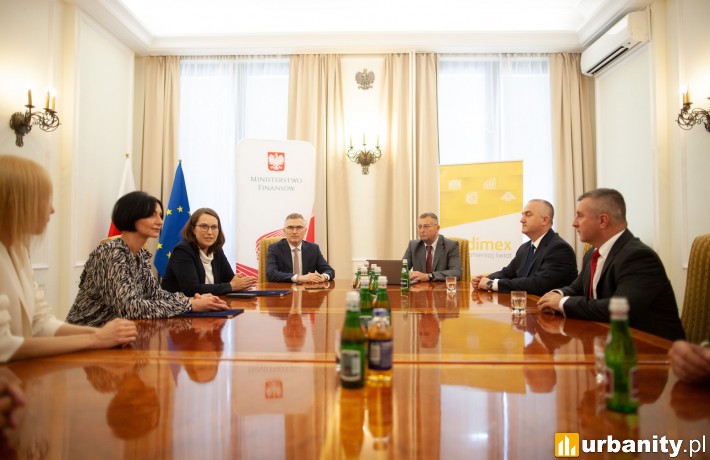 Podpisanie umowy na rozbudowę ośrodka Centrum Informatyki Resortu Finansów, fot. Budimex