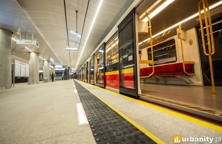 Metro w Warszawie (fot. um.warszawa.pl)