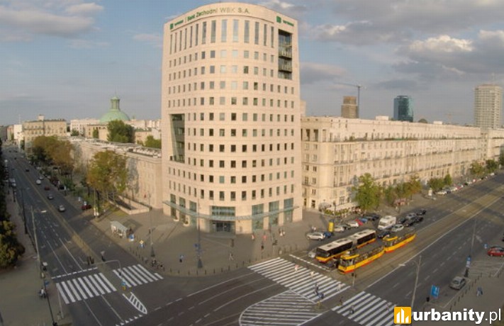 Budynek biurowy Centrum Królewska w centrum Warszawy
