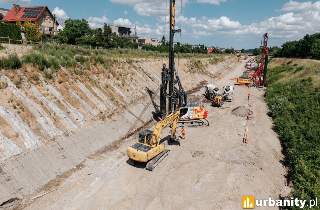Trwają prace przy modernizacji linii kolejowej nr 201, fot. Soletanche Polska