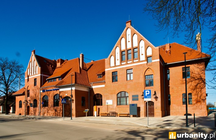 Dworzec kolejowy w Pszczółkach