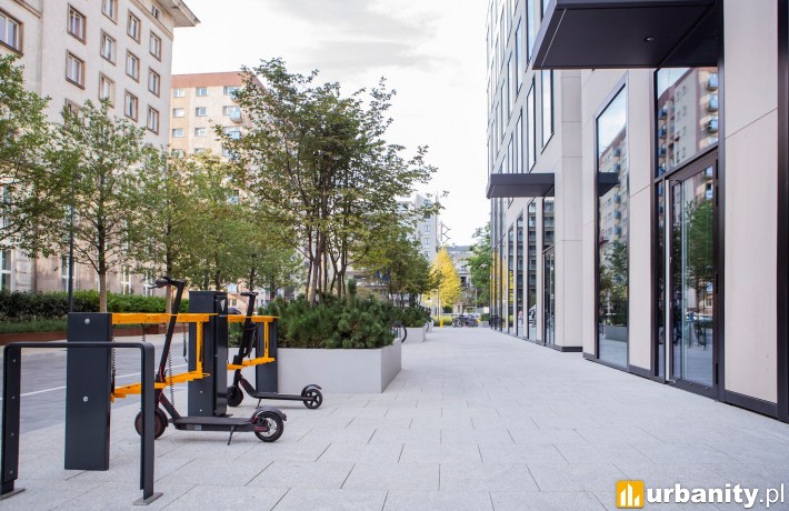 Hulajnogi w ładowarce od innogy