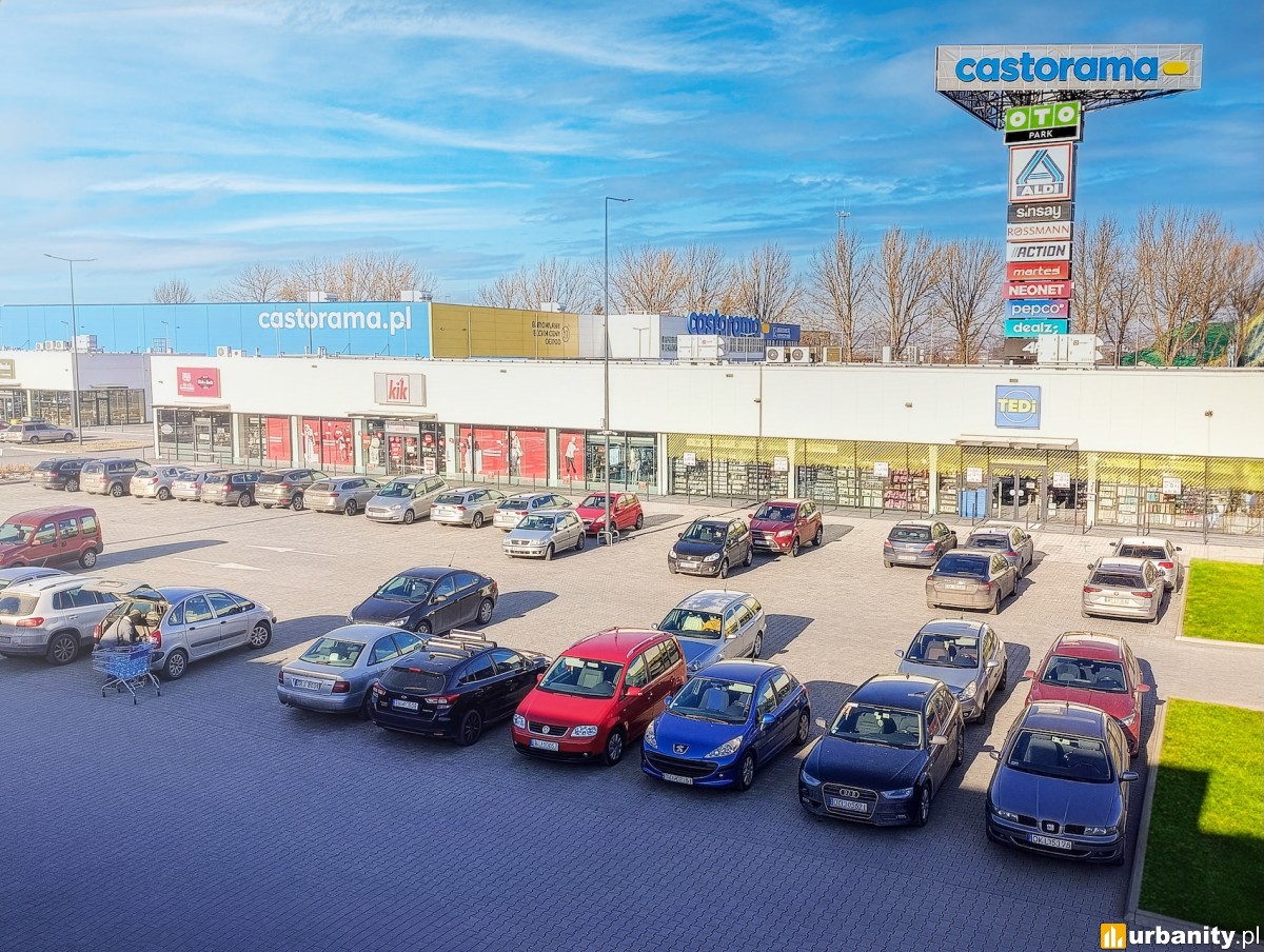 Powiększyli park handlowy w Kłodzku. Lista najemców poszerzyła się o nowe sklepy