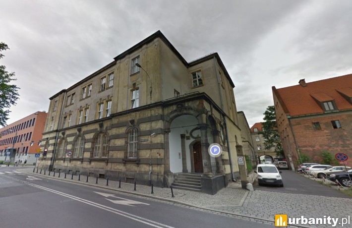 Budynek dawnej Poczty Paczkowej we Wrocławiu do kupienia, fot. google maps