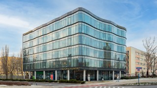 Zrównoważone rozwiązania w biurowcu należącym do Hines w Warszawie