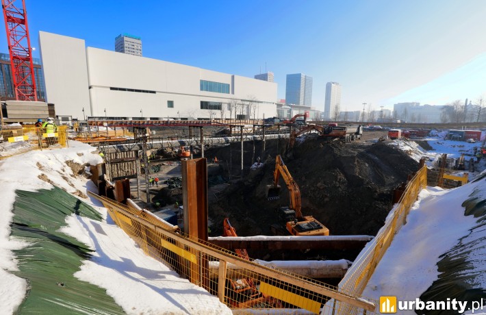 Wiosną zobaczymy pierwsze ściany. Budowa teatru na placu Defilad przyspiesza, fot. Warbud