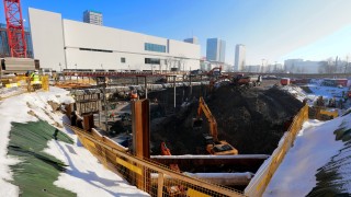 Wiosną zobaczymy pierwsze ściany. Budowa teatru na placu Defilad przyspiesza, fot. Warbud