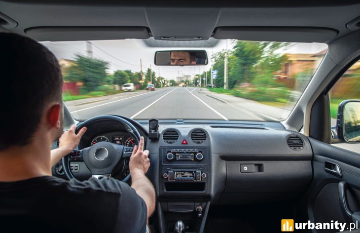 Jak zadbać o auto, które jeździ głównie po mieście? 5 najważniejszych porad, fot. elements.envato.com