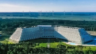 Największy hotel w Polsce wreszcie rusza. Podano datę otwarcia gigantycznego resortu nad Bałtykiem