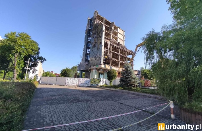 Rozbiórka dawnego biurowca Gazowni w Łodzi, fot. Urbanity