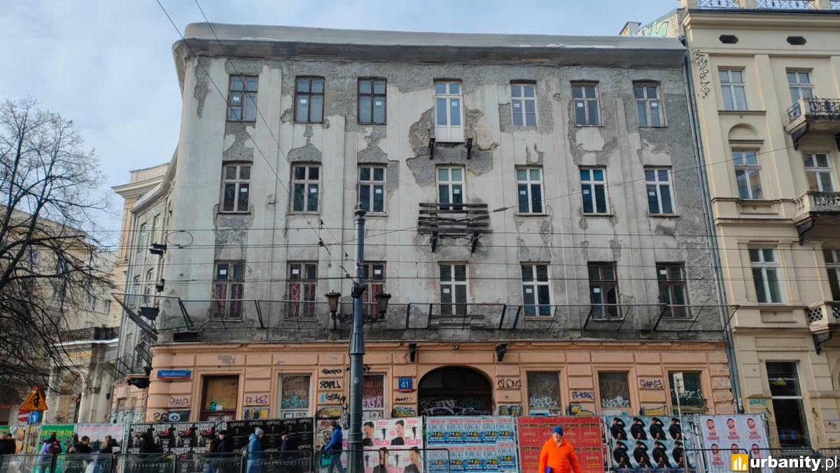 To jedna z nielicznych ocalałych kamienic Marszałkowskiej. Wkrótce przejdzie generalny remont
