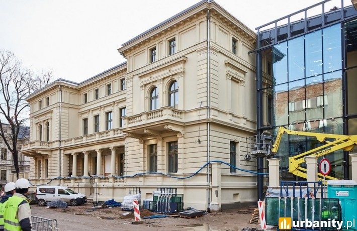 Tak obecnie przedstawia się zabytkowa willa przy Moniuszki w Łodzi (fot. uml.lodz.pl)