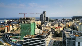 Ponad 50-metrowa Portova w Gdyni z wiechą