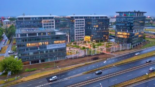 Betonowy parking zmienili w otwarty na miasto park. Diuna zmienia biznesowe oblicze Służewca