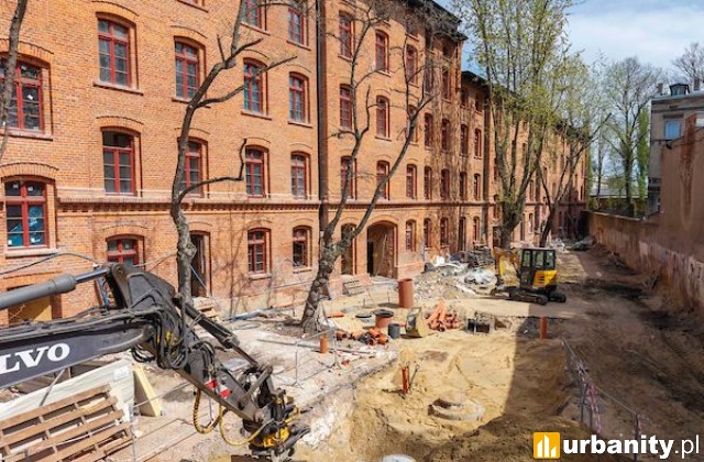 Remont famuł przy Ogrodowej 24 zbiorniki na wodę, fot. Brajter