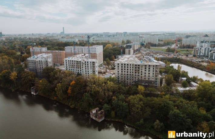 PFR Białowieska, zawieszenie wiechy, fot. Eiffage Budownictwo