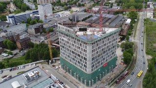 Nowoczesny biurowiec w Katowicach osiąga wysokość 55 metrów
